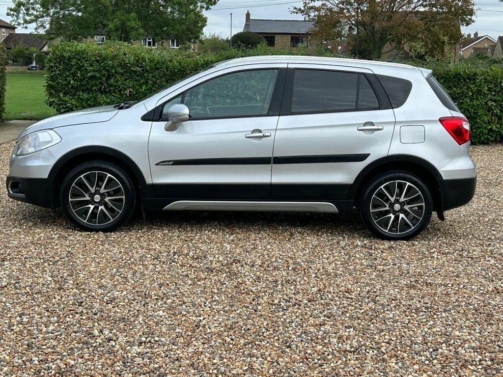 Suzuki SX4 S Cross Hatchback Silver #48
