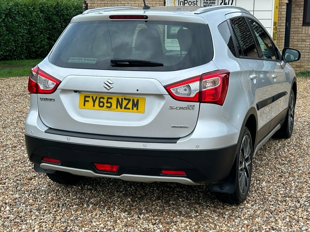Suzuki SX4 S Cross Hatchback Silver #51