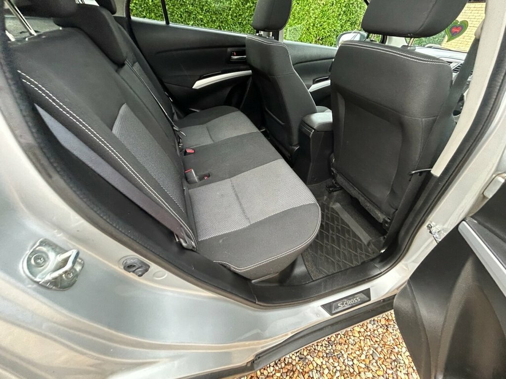 Suzuki SX4 S Cross Hatchback Silver #32