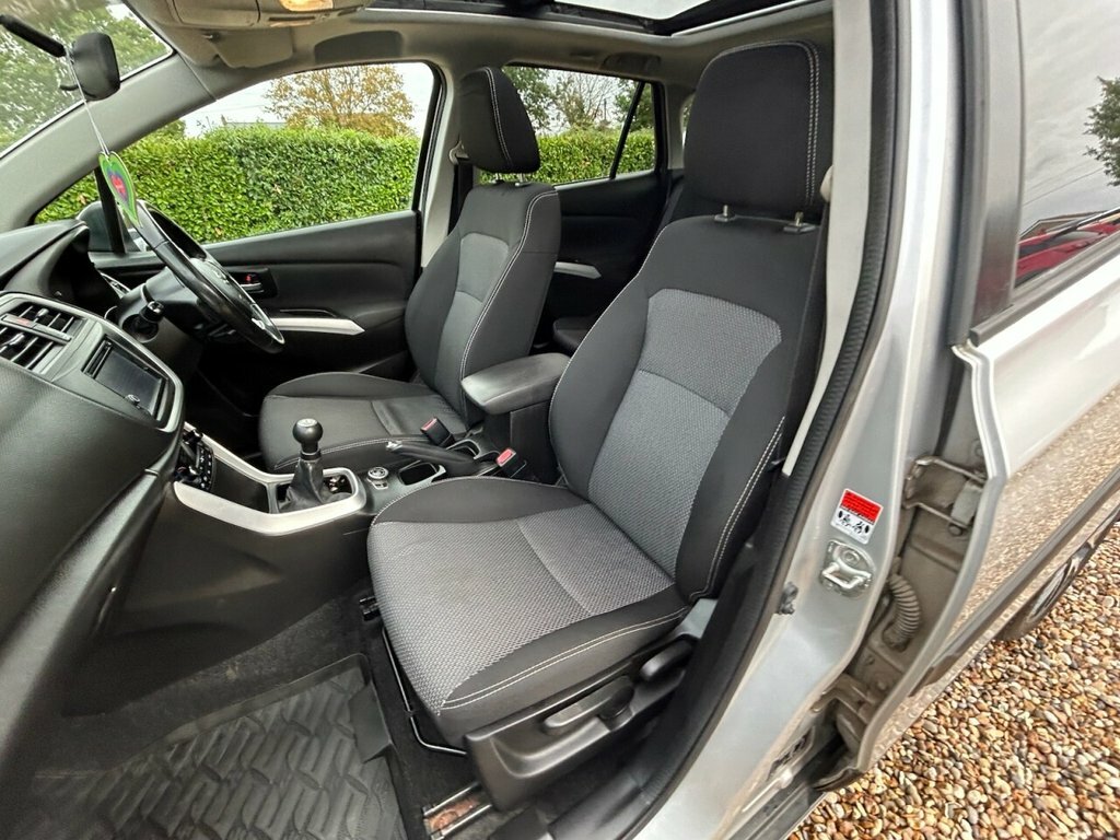 Suzuki SX4 S Cross Hatchback Silver #43