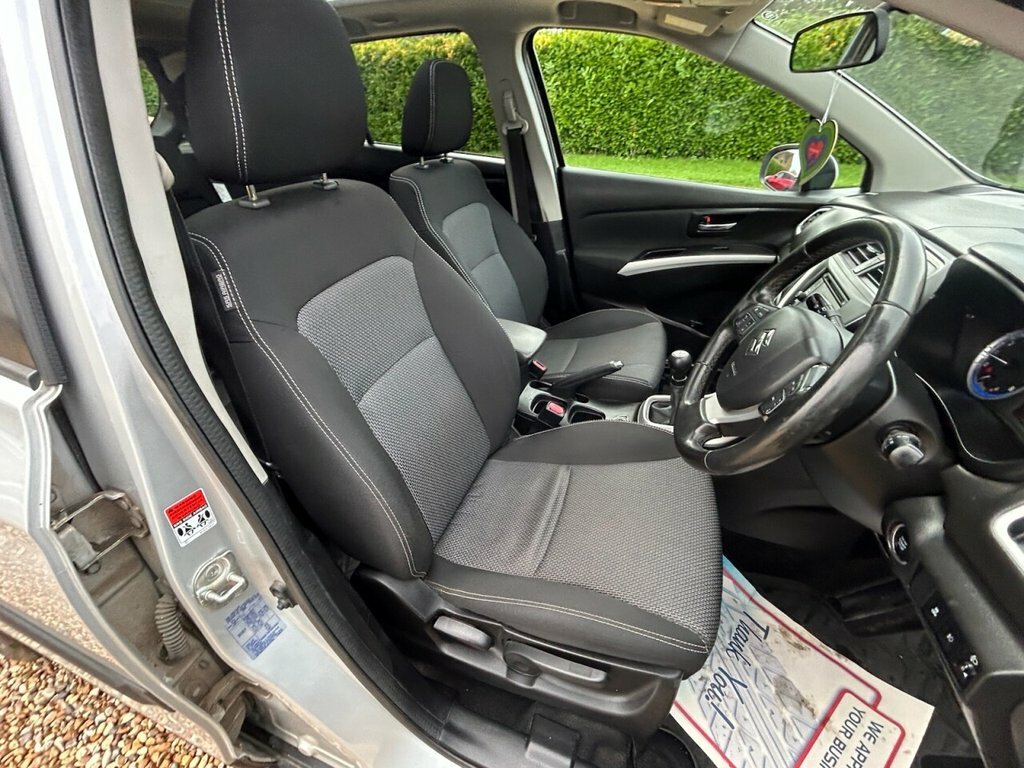 Suzuki SX4 S Cross Hatchback Silver #26