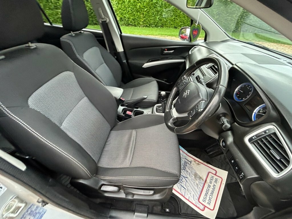 Suzuki SX4 S Cross Hatchback Silver #25