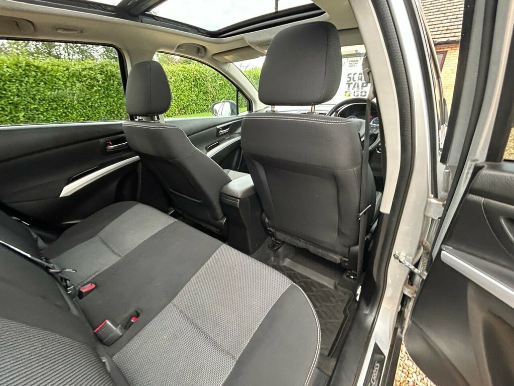 Suzuki SX4 S Cross Hatchback Silver #29