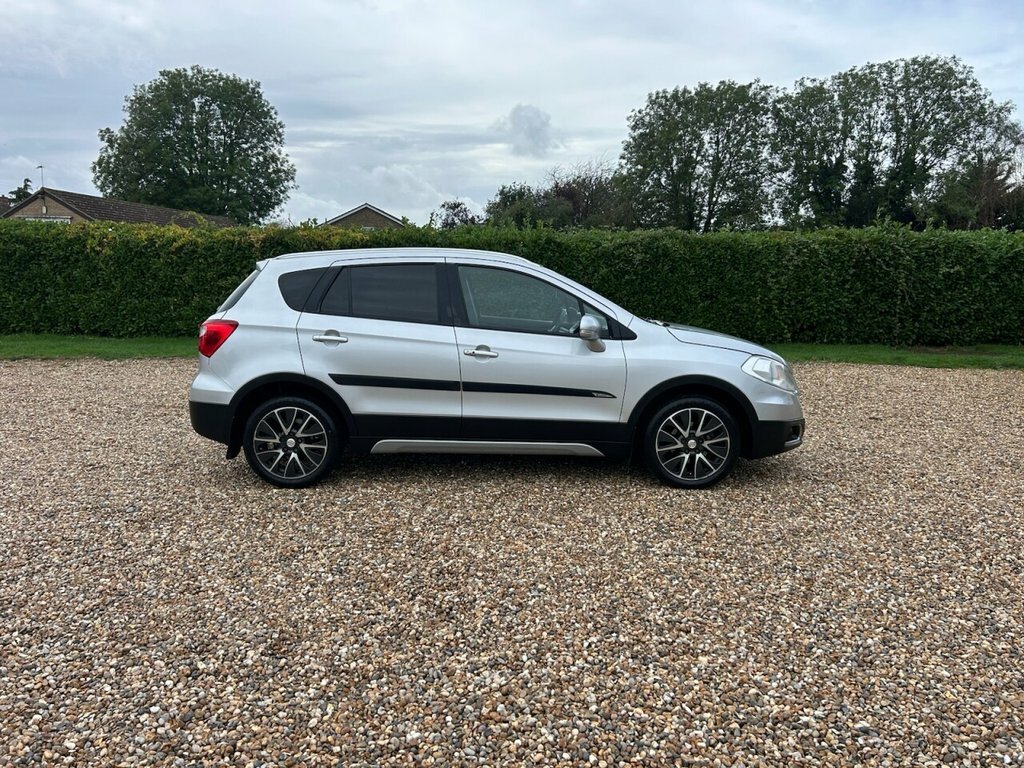 Suzuki SX4 S Cross Hatchback Silver #54
