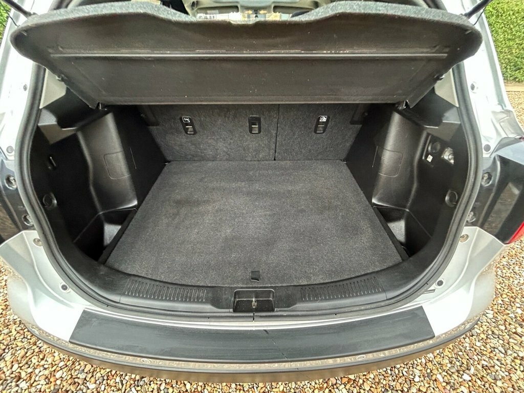 Suzuki SX4 S Cross Hatchback Silver #35