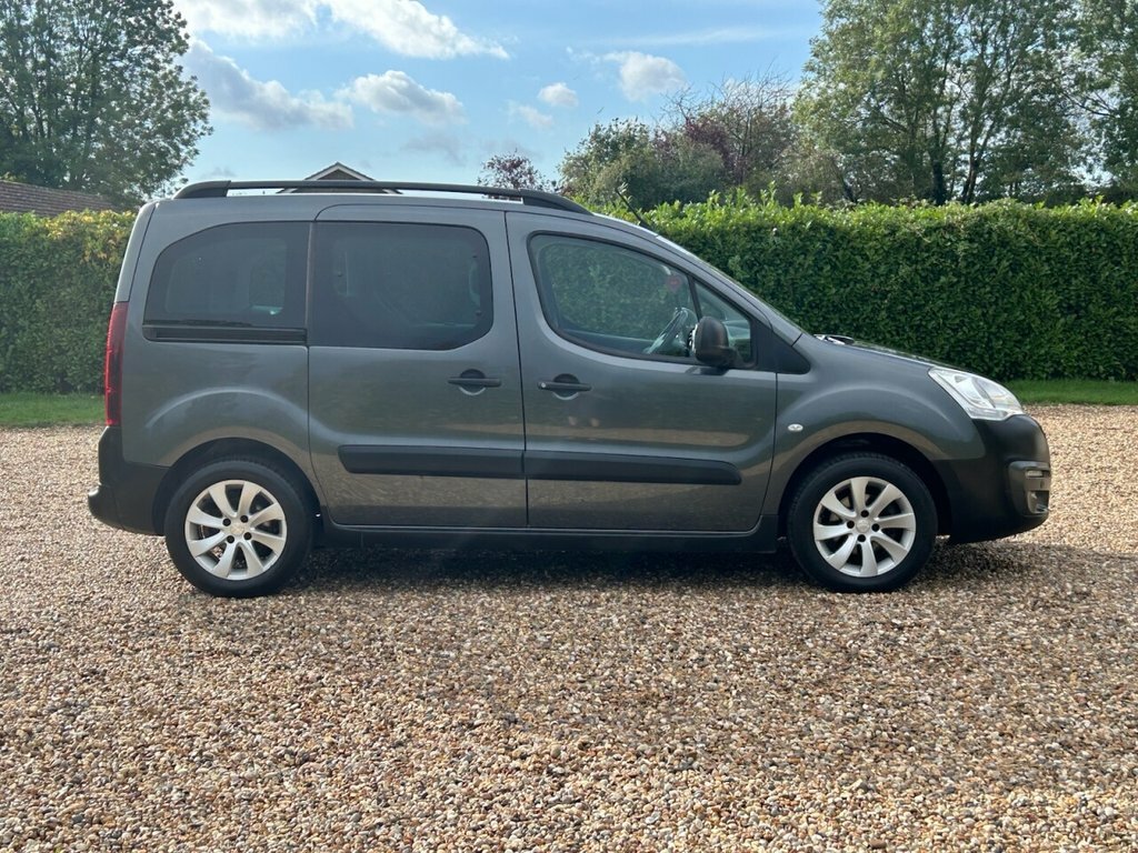 Peugeot Partner Tepee Blue Hdi Ss Tepee Active White #66