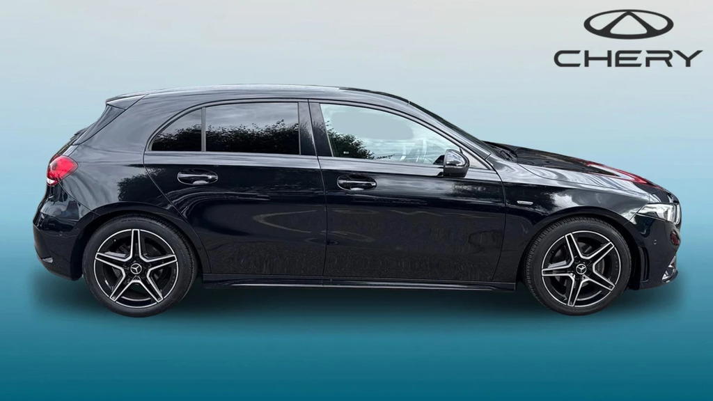 Mercedes-Benz A Class A 180 Amg Line Ed Executi RV72ZTP Black #4