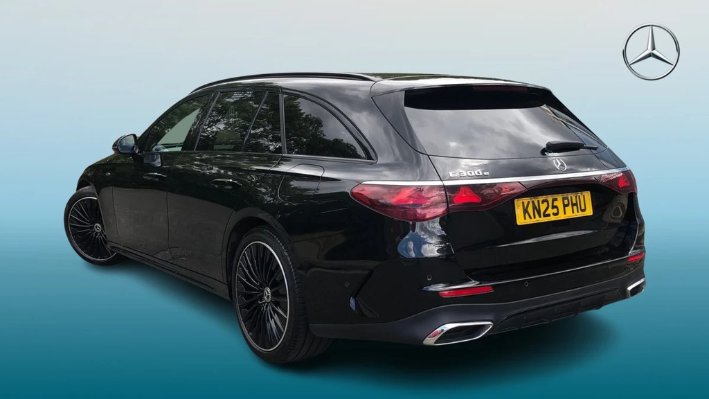 Mercedes-Benz E Class E 300 Urban Edition E Aut KN25PHU Black #2