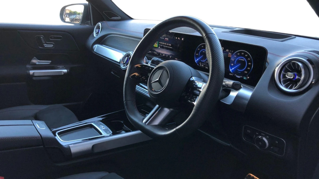 Mercedes-Benz EQB Eqb 250 Amg Line Premium Black #3