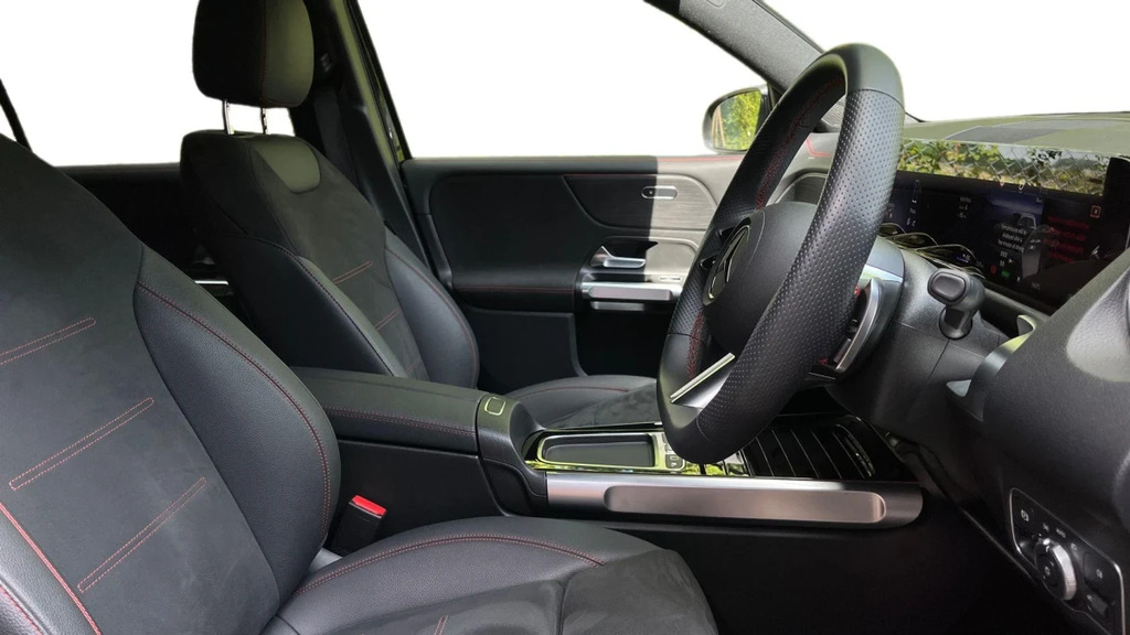 Mercedes-Benz EQB Eqb 250 Amg Line Premium Black #3