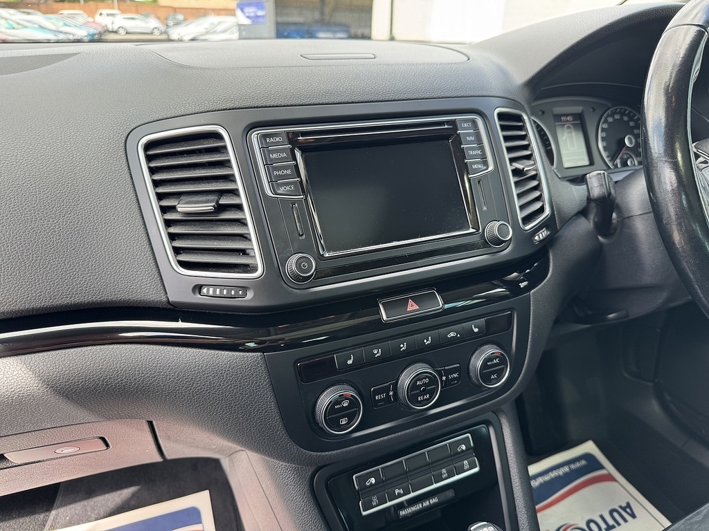 Volkswagen Sharan Se Tdi Bluemotion Technology White #33
