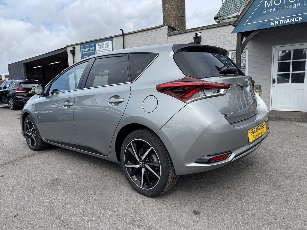 Toyota Auris Vvt-h Design Grey #6