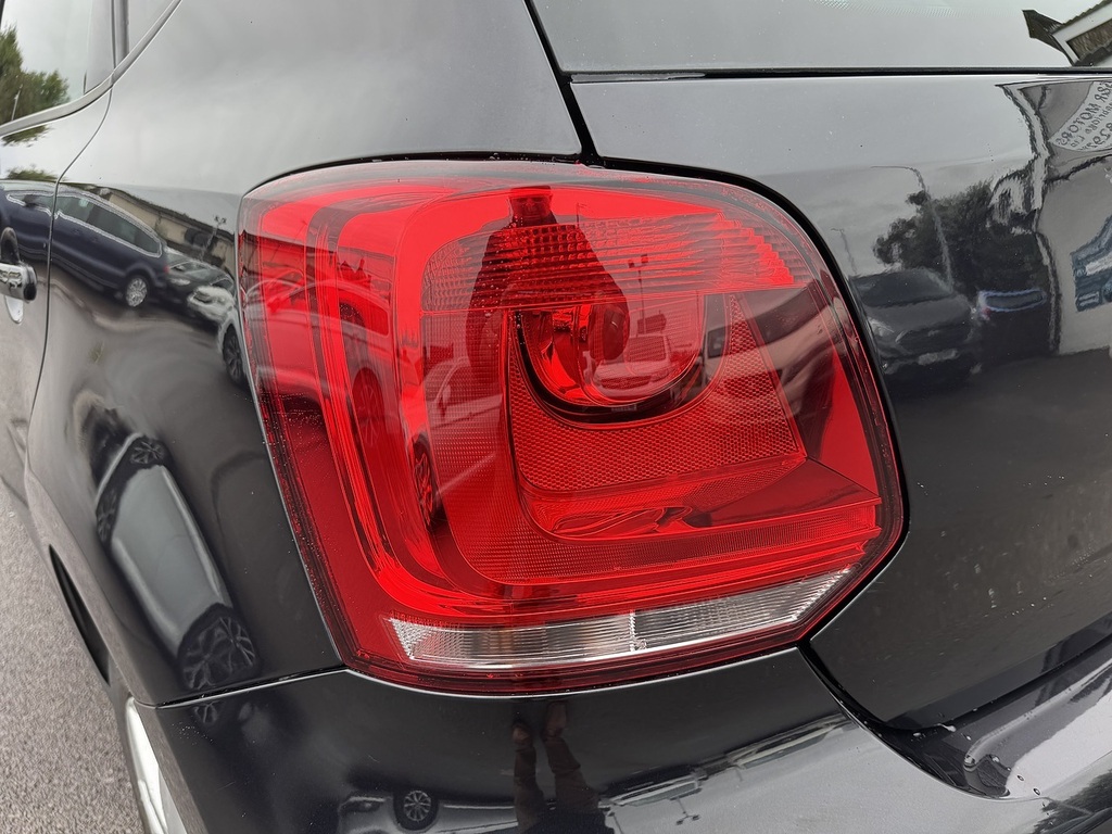 Volkswagen Polo Hatchback Black #9