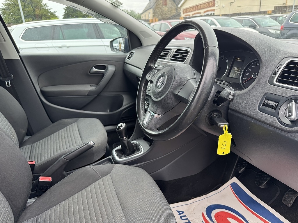Volkswagen Polo Hatchback Black #14