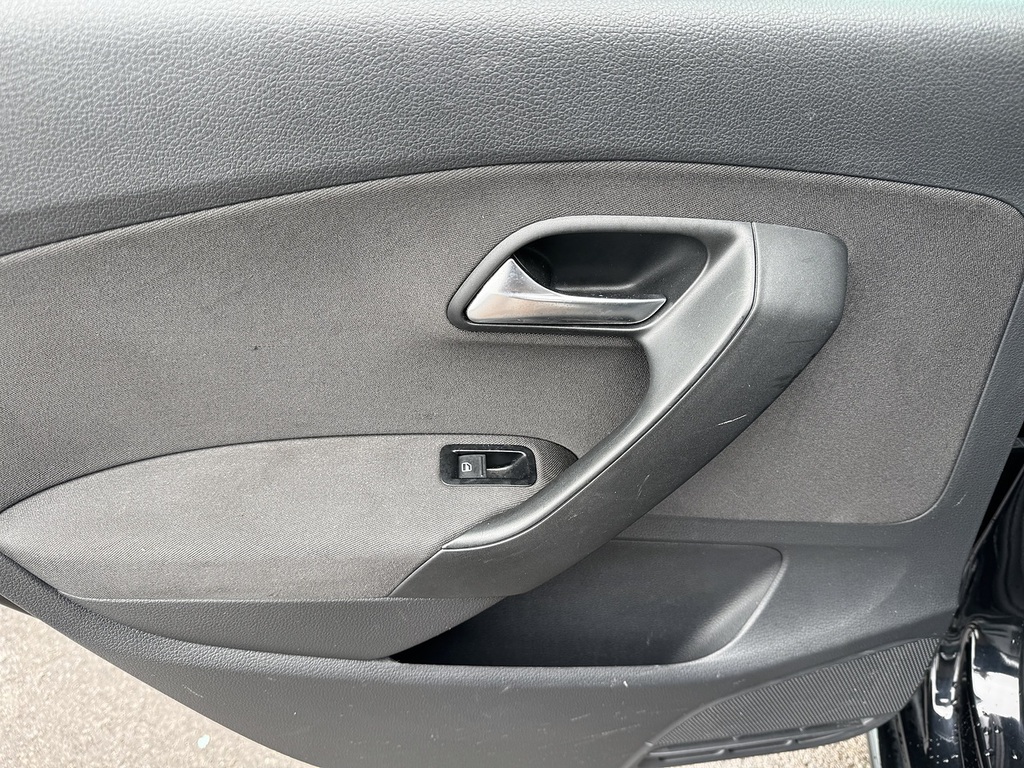 Volkswagen Polo Hatchback Black #25