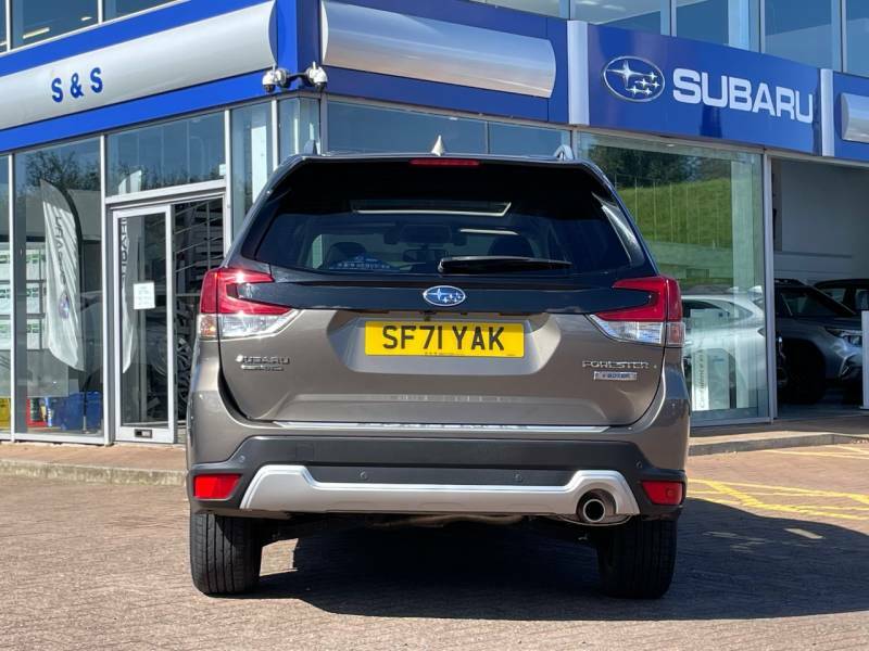 Subaru Forester 2.0I E-boxer Xe Premium Lineartronic Gold #6