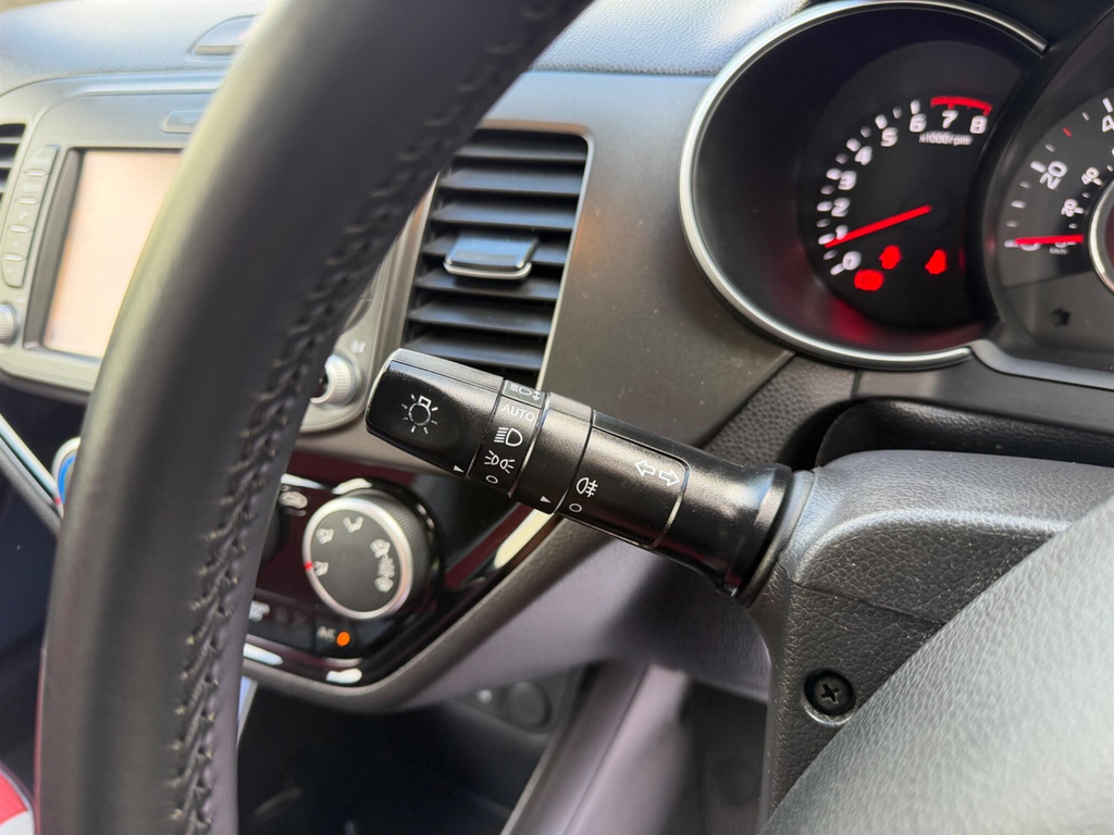 Kia Picanto 1 1.0 White #18