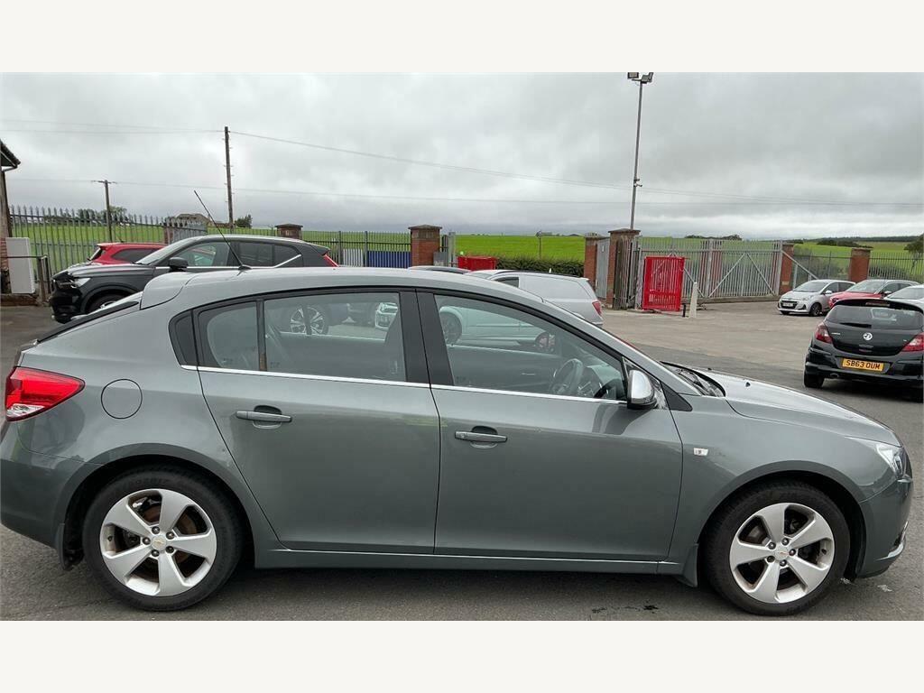 Chevrolet Cruze 1.6 Ls 124 Bhp Silver #6