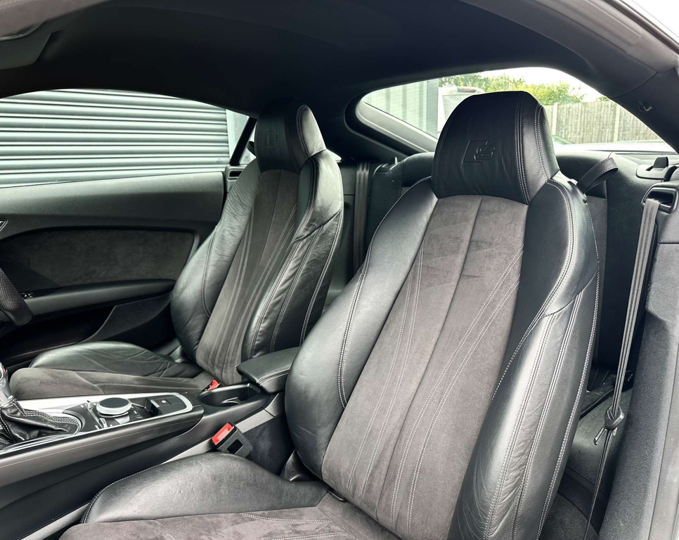 Audi TT 2.5T Fsi Tt Rs Quattro S Tronic Red #20