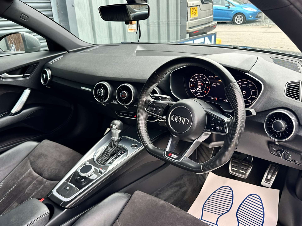 Audi TT 2.5T Fsi Tt Rs Quattro S Tronic Red #11