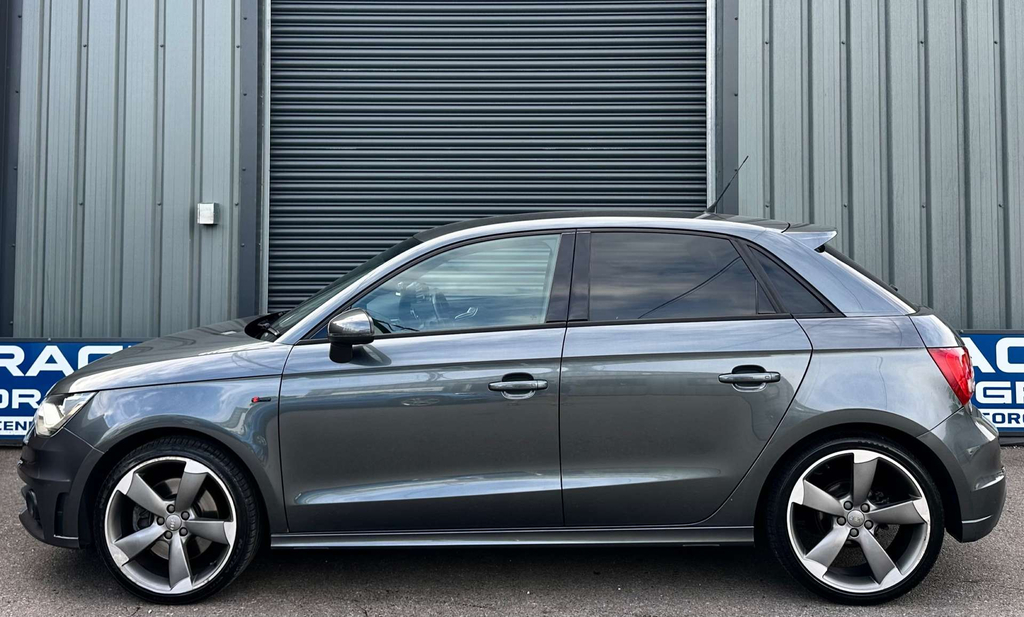 Audi A1 Sportback Tfsi Black Edition #5
