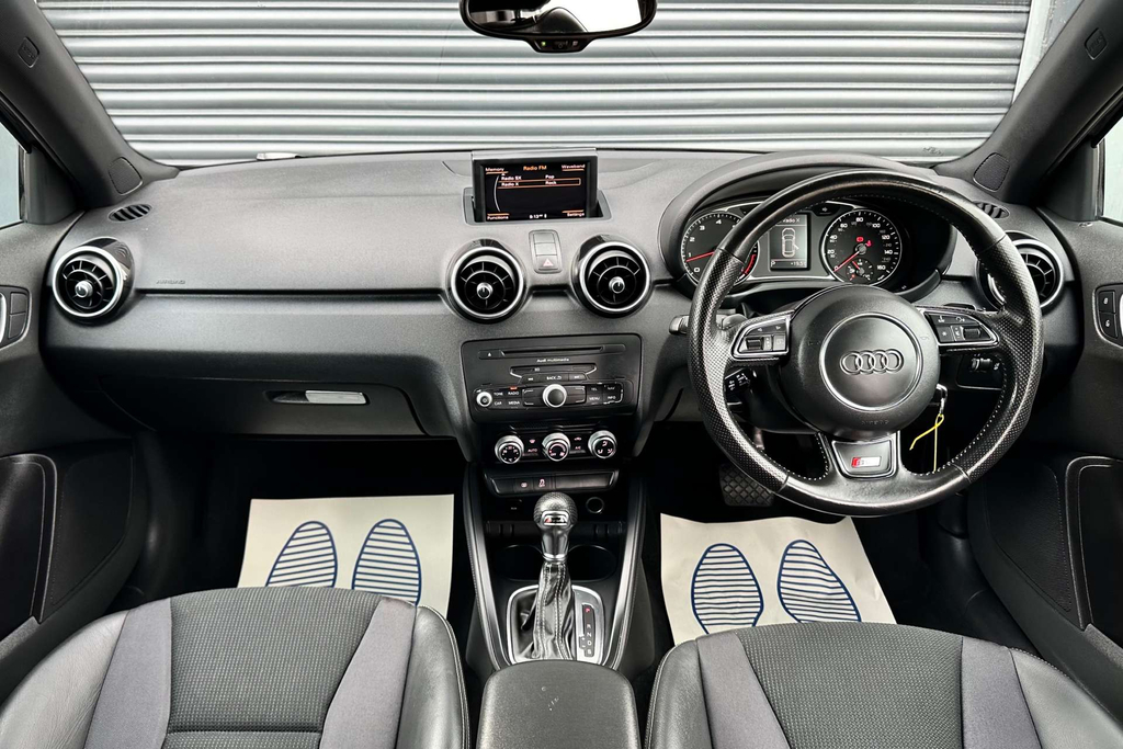 Audi A1 Sportback Tfsi Black Edition #3