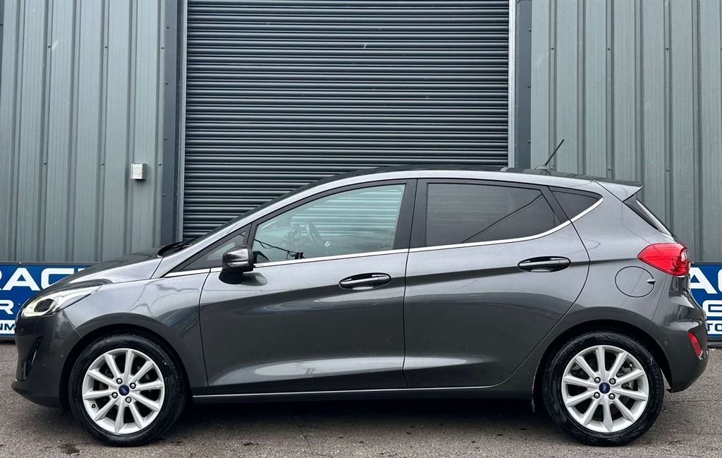 Ford Fiesta Titanium T #5
