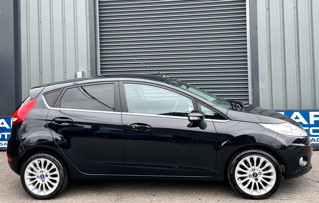 Ford Fiesta 1.25 82Ps Edge Hatchback Silver #4