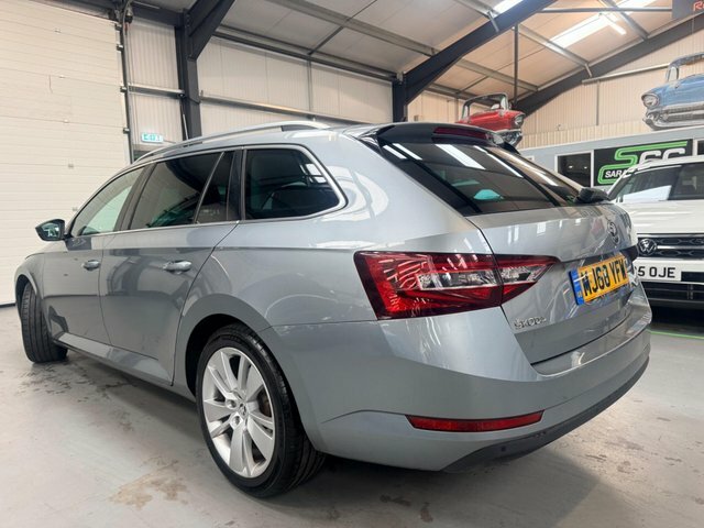 Skoda Superb 2.0 Tdi Cr Se L Executive White #8