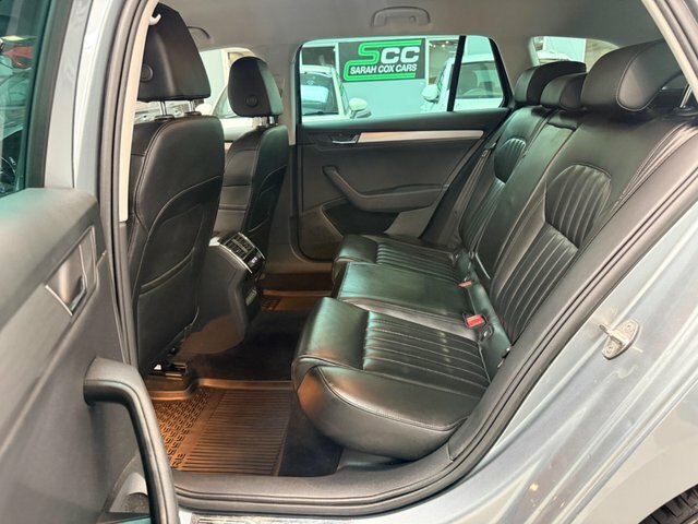 Skoda Superb 2.0 Tdi Cr Se L Executive White #10