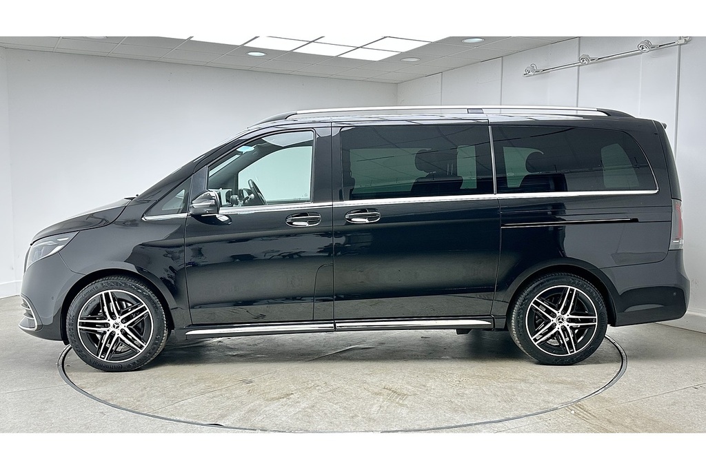 Mercedes-Benz V Class V220d Amg Line Black #6