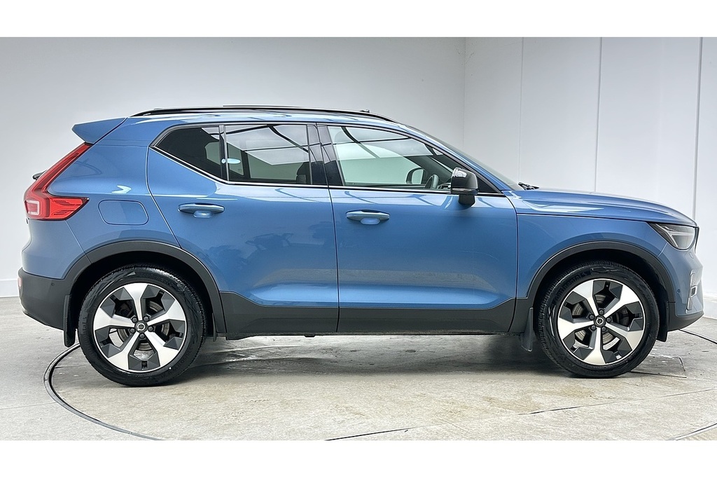 Volvo XC40 B4 Mhev Ultimate Blue #4
