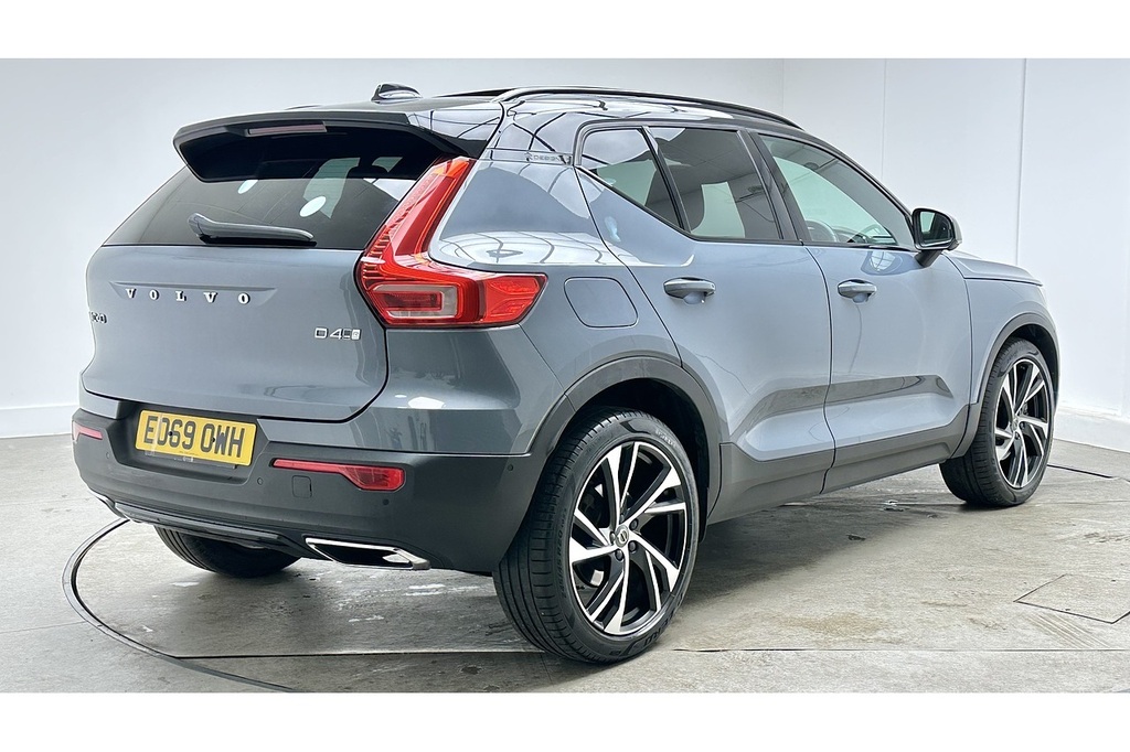 Volvo XC40 R-design Pro D3 White #8