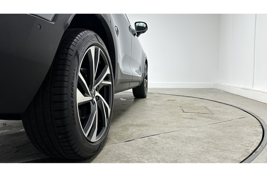 Volvo XC40 R-design Pro D3 White #13