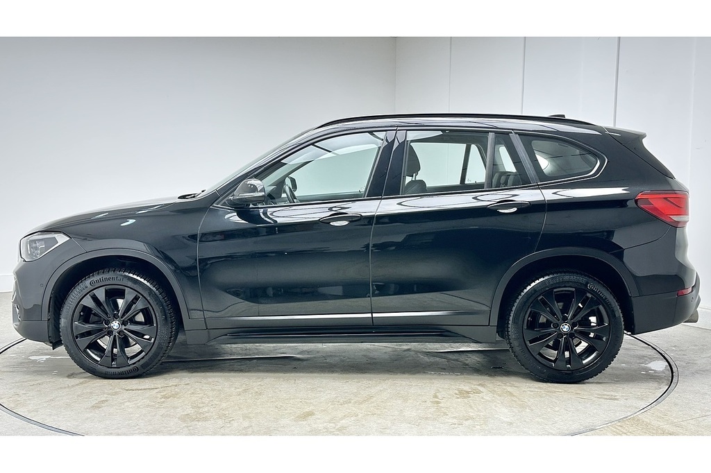 BMW X1 18D Sport Black #6