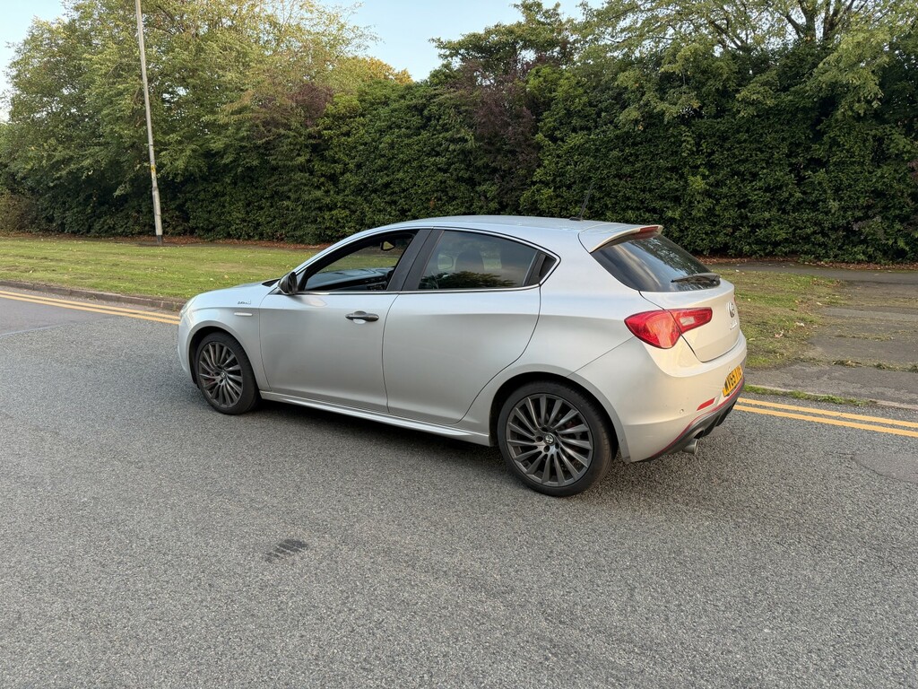 Alfa Romeo Giulietta Hatchback Black #9