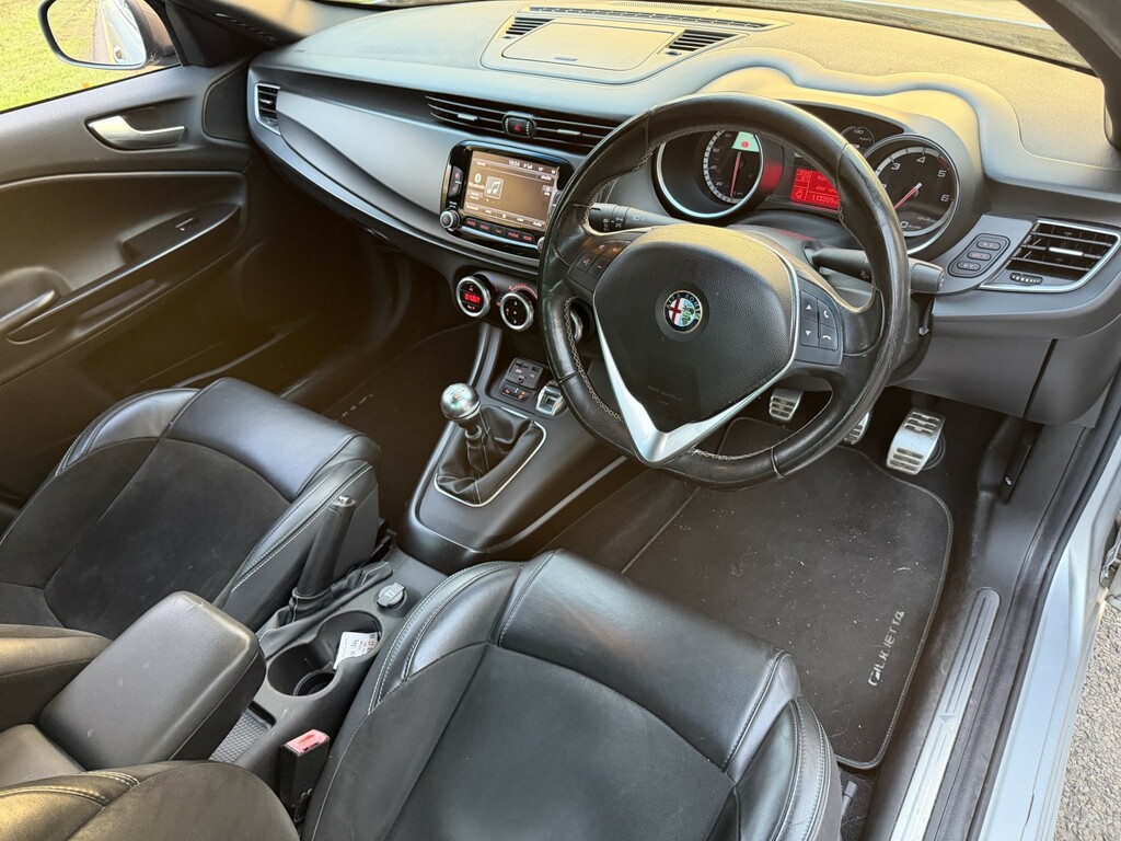 Alfa Romeo Giulietta 2.0 Giulietta 2.0 Jtdm-2 150 Bhp Qv Line Silver #4