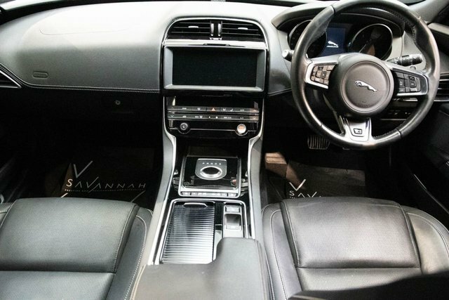 Jaguar XE 2018 2.0D R-sport Saloon Euro 6 S Black