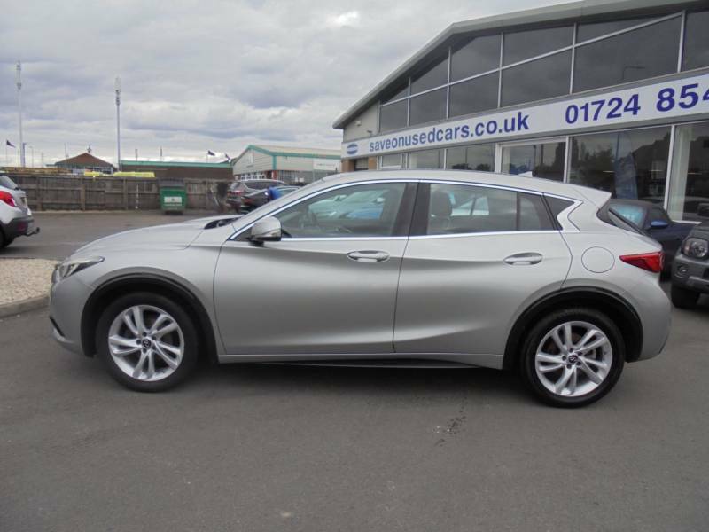 Infiniti Q30 1.5D Business Executive - 2017 67 Silver