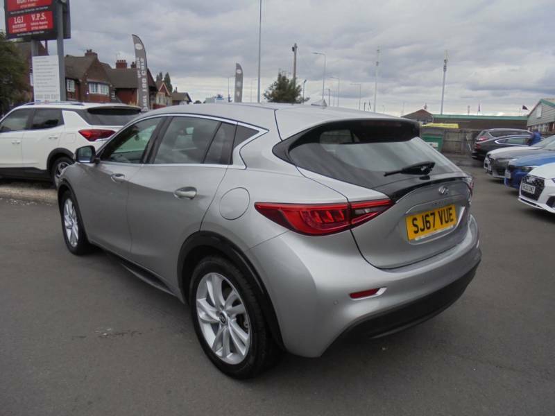 Infiniti Q30 1.5D Business Executive - 2017 67 Silver #3