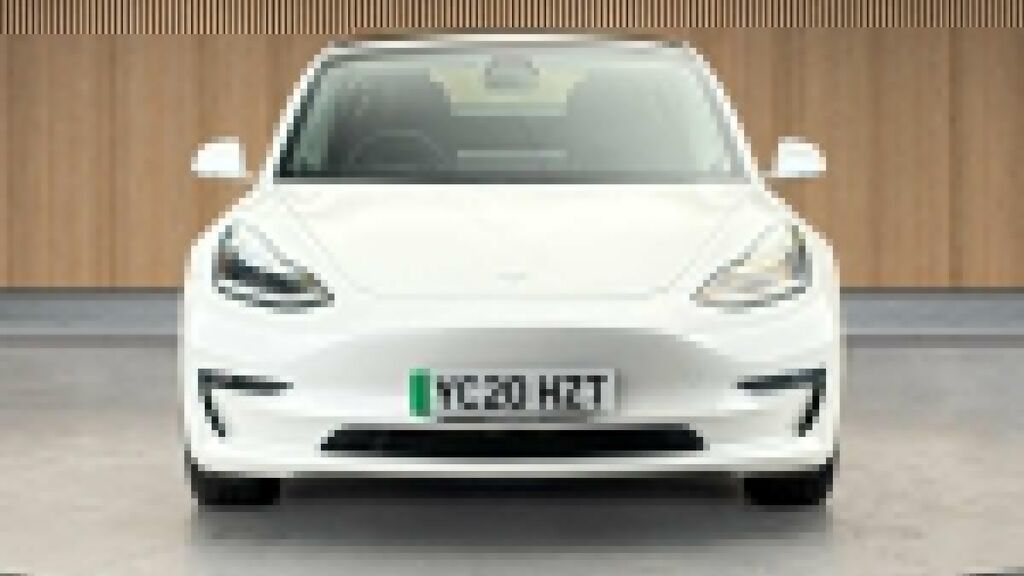 Tesla Model 3 Dual Motor Performance Saloon YC20HZT White #3