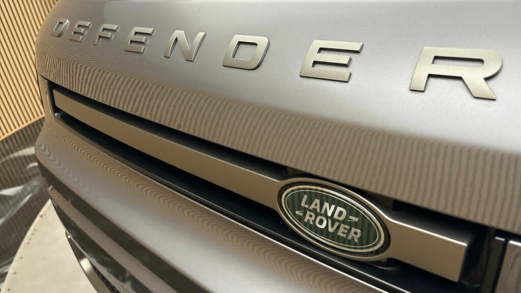 Land Rover Defender 90 3.0 D250 Hard Top X-dynamic Hse Black #23