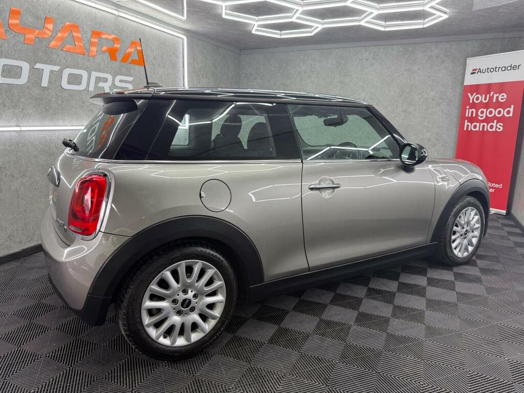 Mini Hatch 1.5 Cooper - Dealer Demo 1 Private Owner White #11