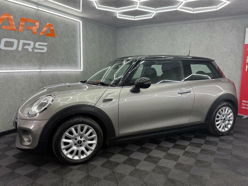 Mini Hatch 1.5 Cooper - Dealer Demo 1 Private Owner White #8