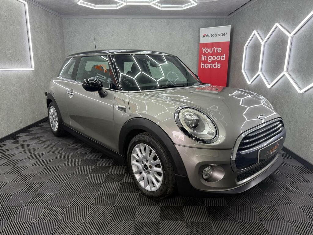 Mini Hatch 1.5 Cooper - Dealer Demo 1 Private Owner White #5