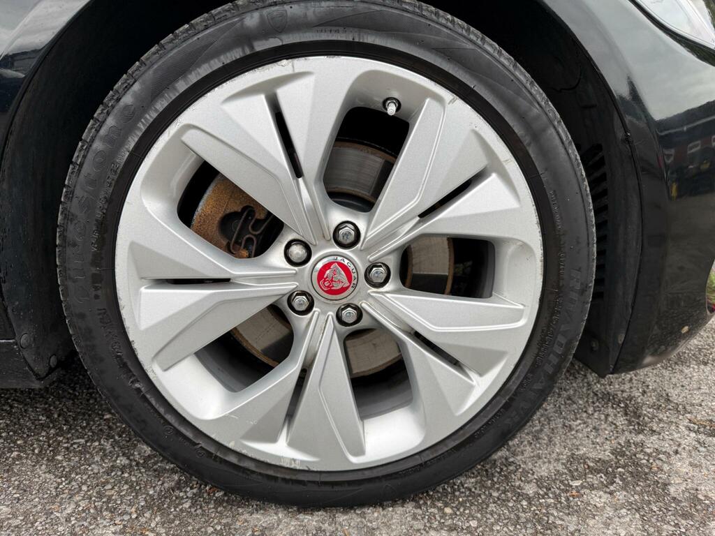 Jaguar XE 2.0D 180 R Sport Silver #126