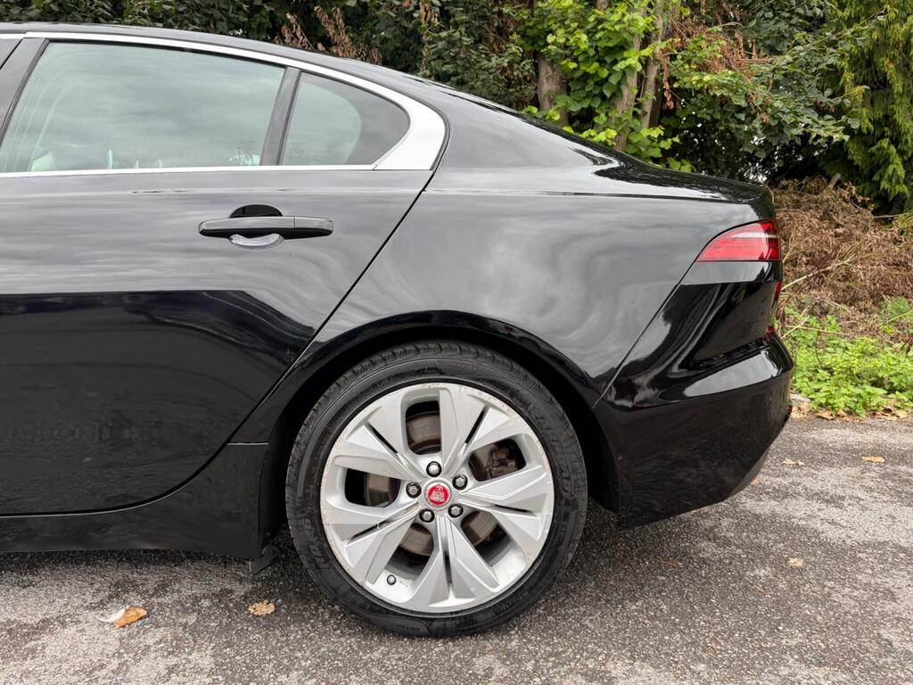 Jaguar XE 2.0D 180 R Sport Silver #132