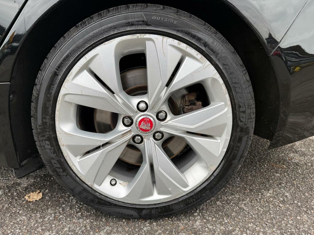 Jaguar XE 2.0D 180 R Sport Silver #275