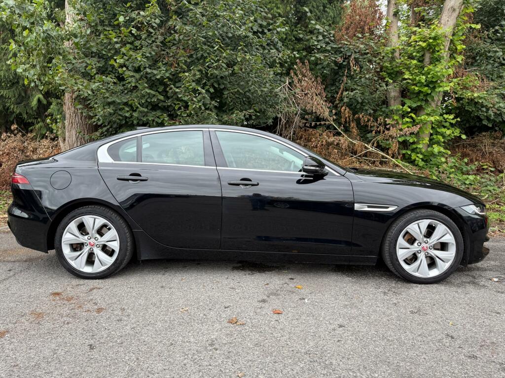 Jaguar XE S D Black #4