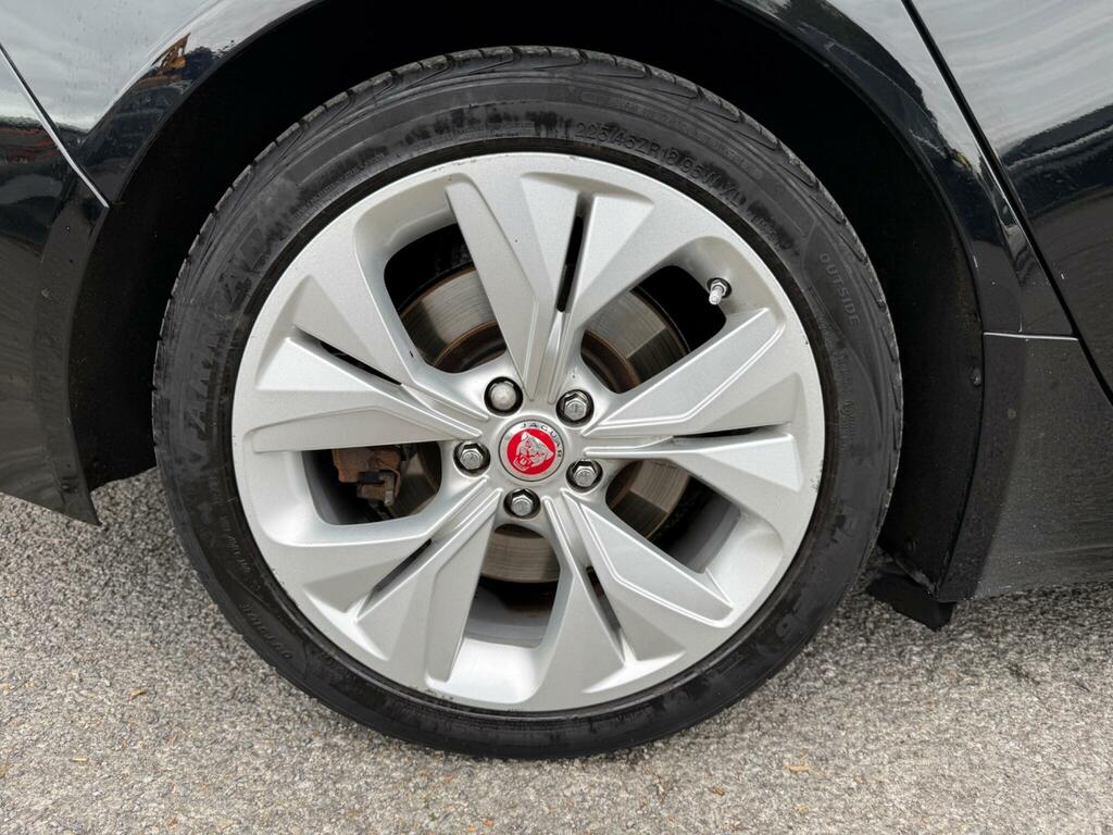 Jaguar XE 2.0D 180 R Sport Silver #51